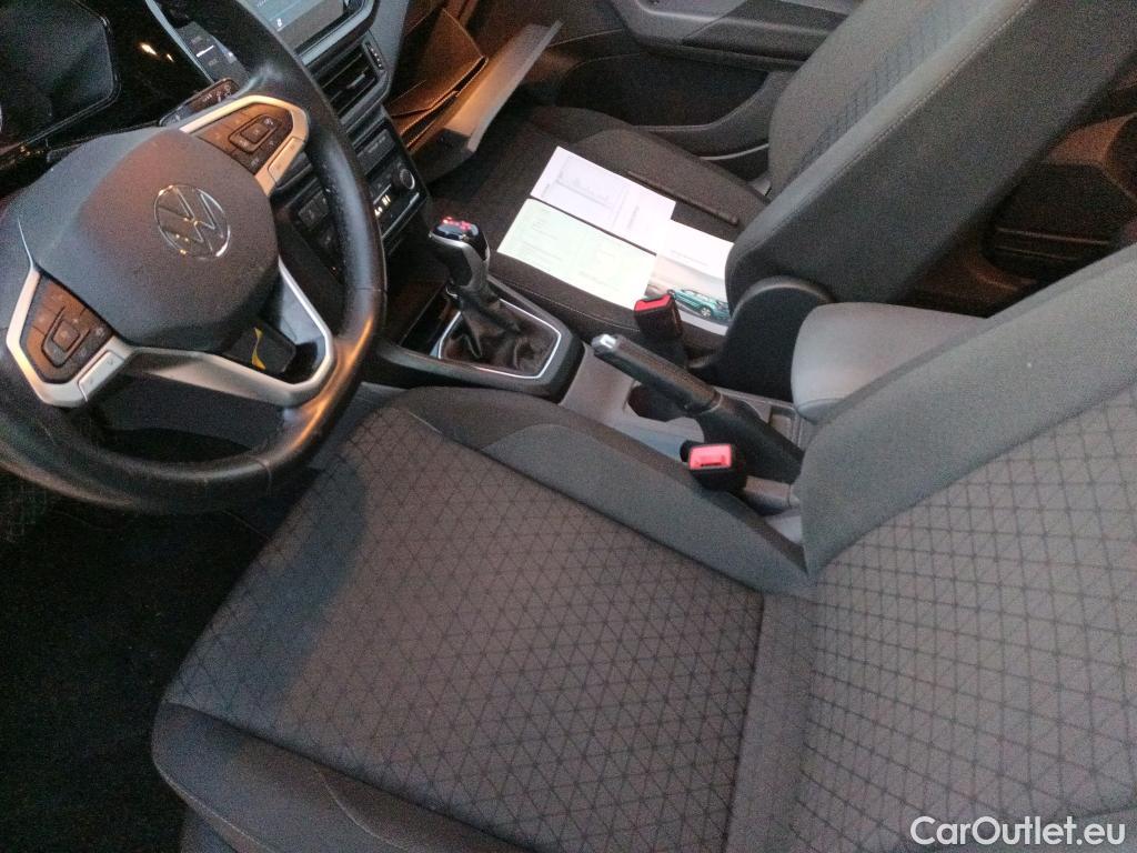  Volkswagen  T-CROSS VOLKSWAGEN  / 2018 / 5P / todoterreno Advance 1.0 TSI 81kW (110CV) DSG (AC3) #31