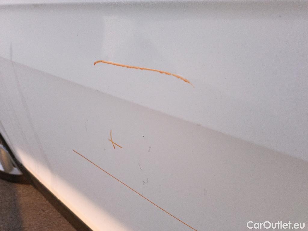  Volkswagen  T-CROSS VOLKSWAGEN  / 2018 / 5P / todoterreno Advance 1.0 TSI 81kW (110CV) DSG (AC3) #8