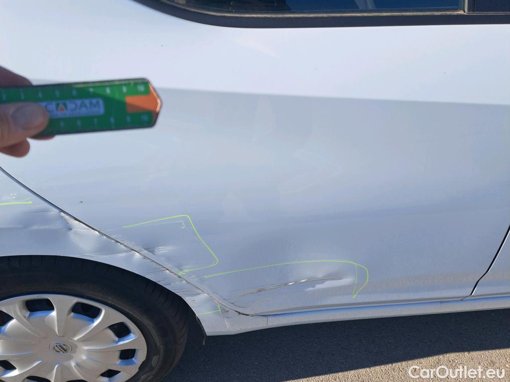  Nissan  Micra NISSAN  / 2017 / 5P / berlina con portón IG-T 68 kW (92 CV) E6D-F Acenta Sprint #4