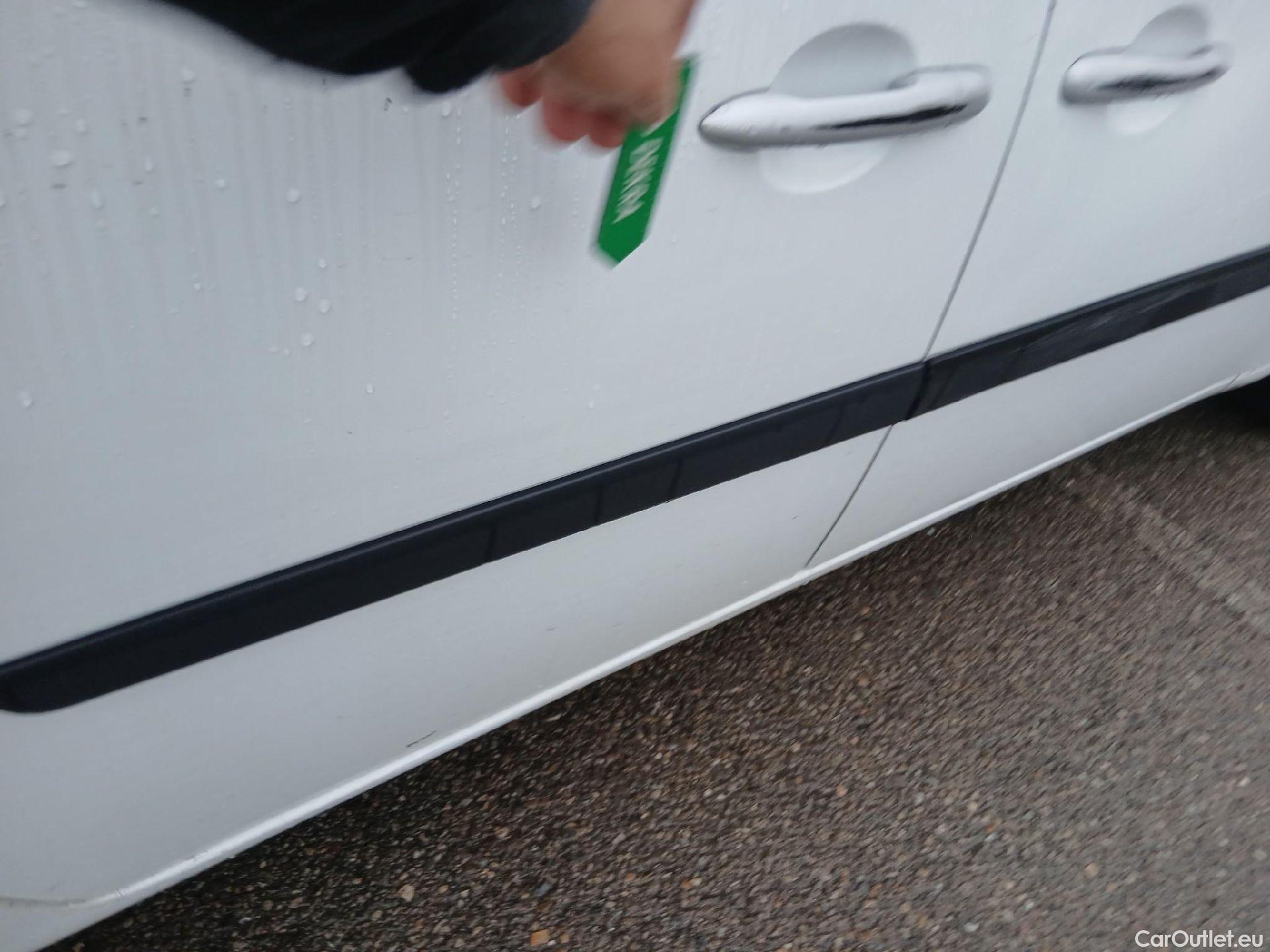  Renault  Kangoo RENAULT  COMBI VU 5p 2G combi Expression N1 Energy dCi 110 #36