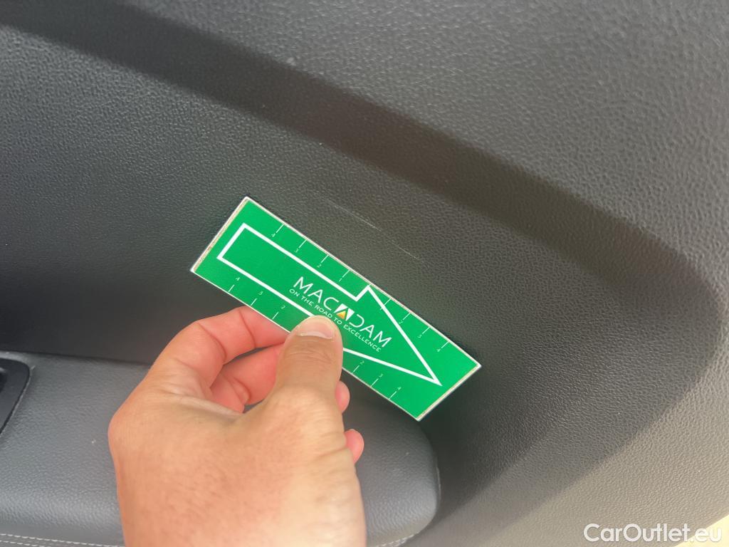  Renault  Kadjar RENAULT  / 2019 / 5P / crossover Zen GPF TCe 103kW (140CV) EDC #19