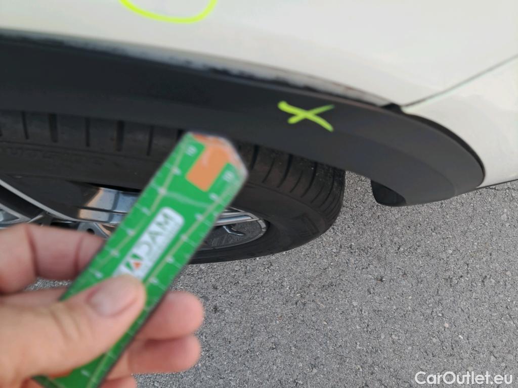  Mercedes  GLB MERCEDES-BENZ  / 2019 / 5P / todoterreno 2.0  200 D DCT 110KW (150CV) #41