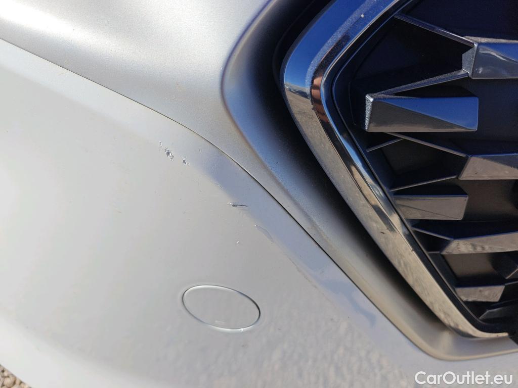  Hyundai   Ioniq HYUNDAI / 2019 / 5P / berlina con portón 1.6 GDI HEV Tecno DCT #27