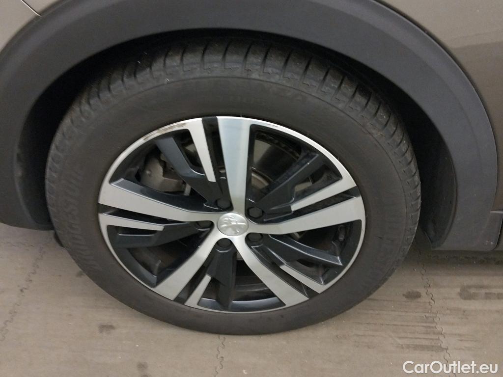  Peugeot  3008 PEUGEOT  Hybrid / 2016 / 5P / todoterreno 225 e-EAT8 Allure #3