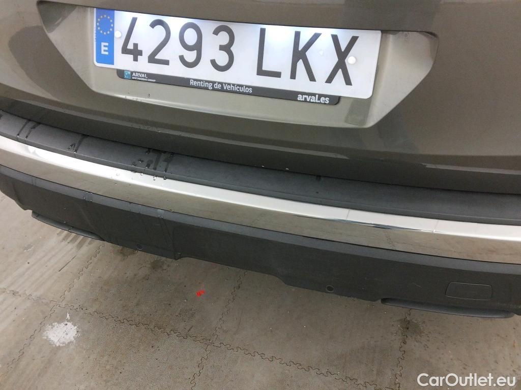  Peugeot  3008 PEUGEOT  Hybrid / 2016 / 5P / todoterreno 225 e-EAT8 Allure #21