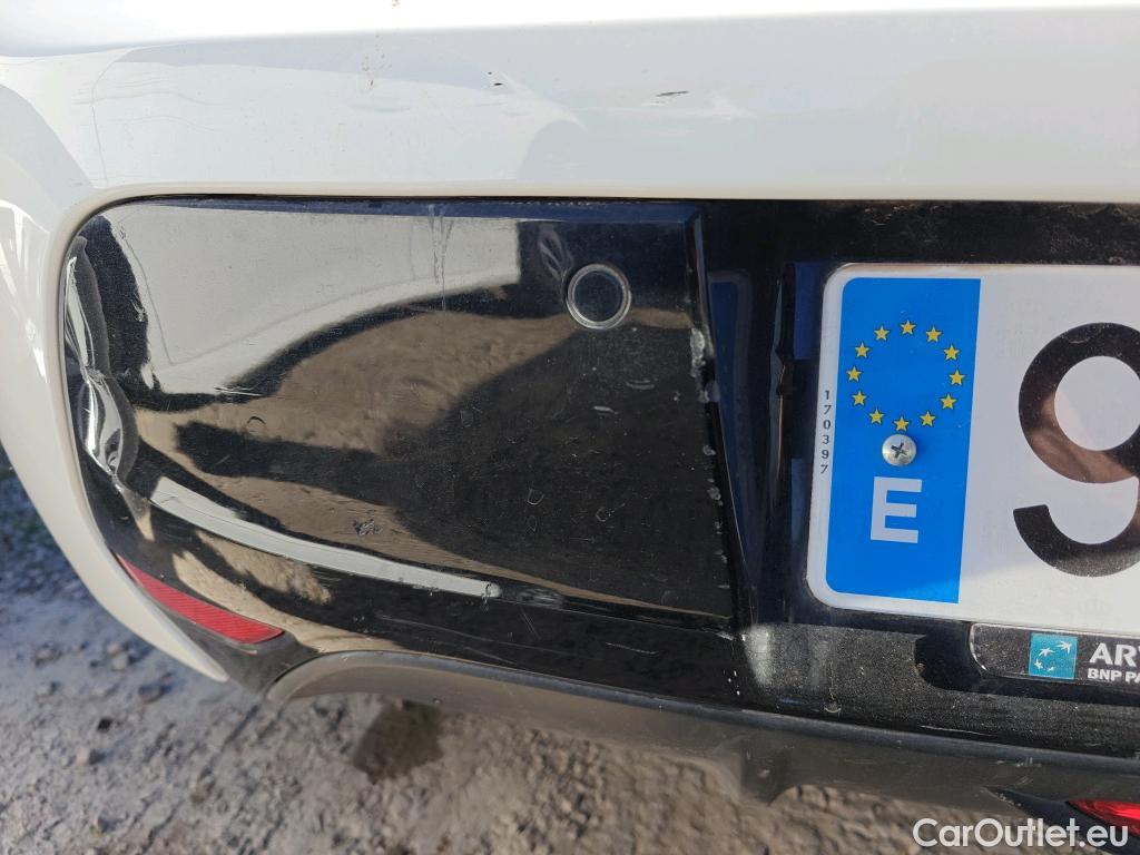  Peugeot  208 PEUGEOT  / 2019 / 5P / berlina con portón BlueHDi 73kW (100CV) Allure #59