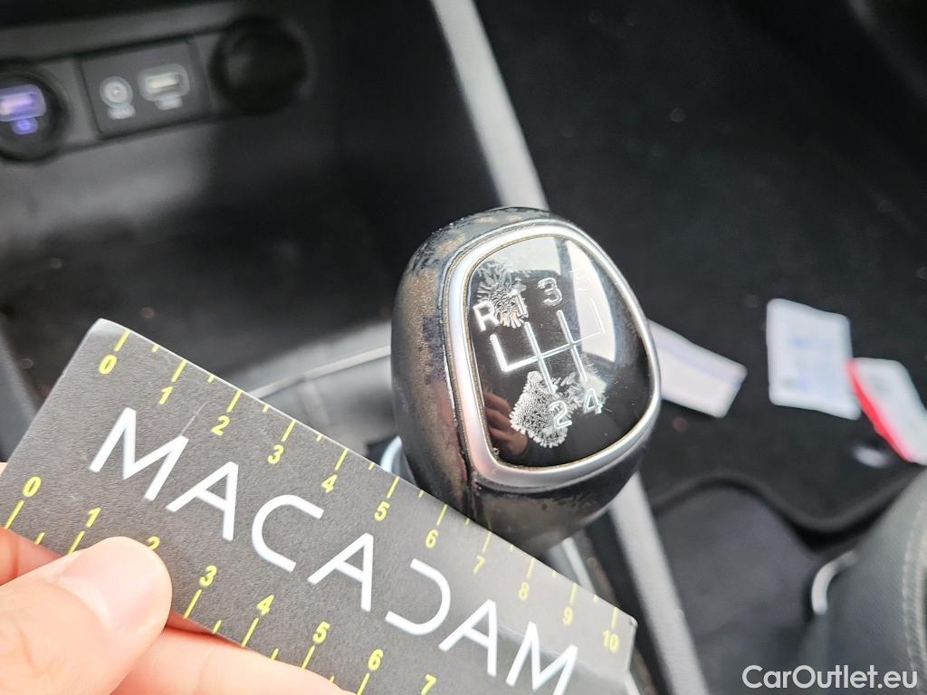  Hyundai  i20 HYUNDAI  / 2018 / 5P / berlina con portón 1.0 TGDI 74kW (100CV) Essence LE(SP)(SL) #15