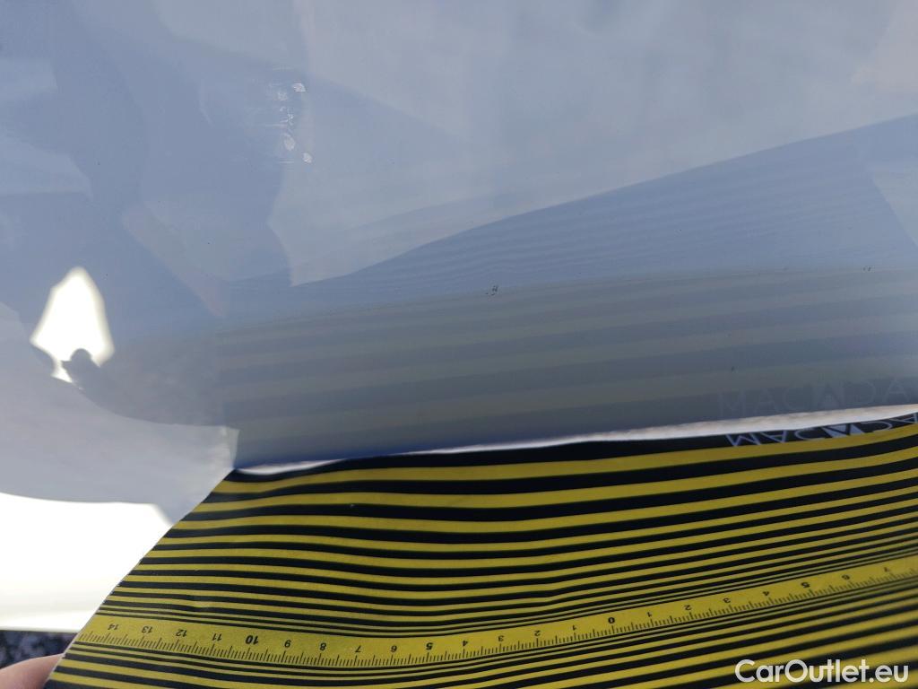  Peugeot  208 PEUGEOT  / 2019 / 5P / berlina con portón BlueHDi 73kW (100CV) Allure #65