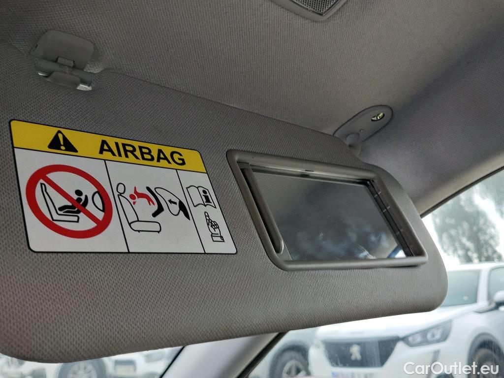  Hyundai  i20 HYUNDAI  / 2018 / 5P / berlina con portón 1.0 TGDI 74kW (100CV) Essence LE(SP)(SL) #1