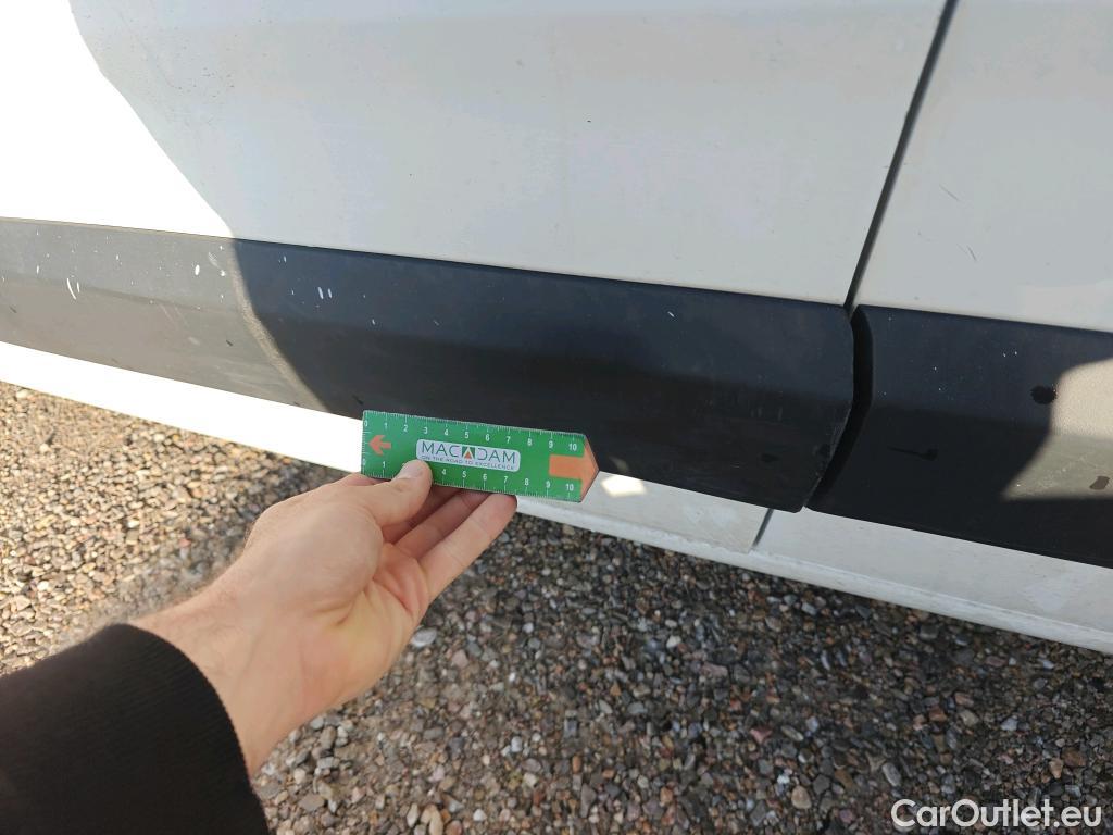  Peugeot  Partner PEUGEOT  / 2018 / 3P / furgón derivado de turismo Pro Standard 600kg BlueHDi 73kW (AC) #51