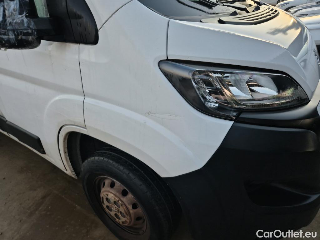  Peugeot  Boxer PEUGEOT  / 2014 / 4P / furgón 333 L2 H1 BHDI 103kW (140CV) S&S 6 V. M (AC) #41