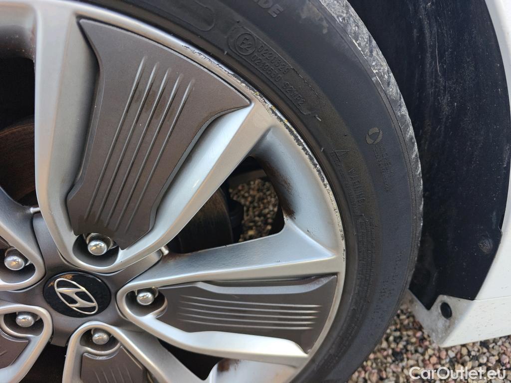  Hyundai   Ioniq HYUNDAI / 2016 / 5P / berlina con portón 1.6 GDI HEV Tecno DCT (AC) #6