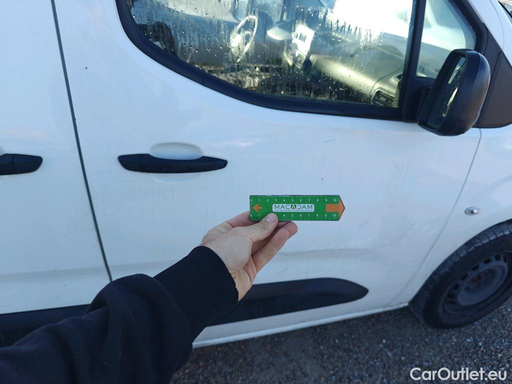  Peugeot  Partner PEUGEOT  / 2018 / 3P / furgón derivado de turismo Pro Standard 600kg BlueHDi 73kW (AC) #71