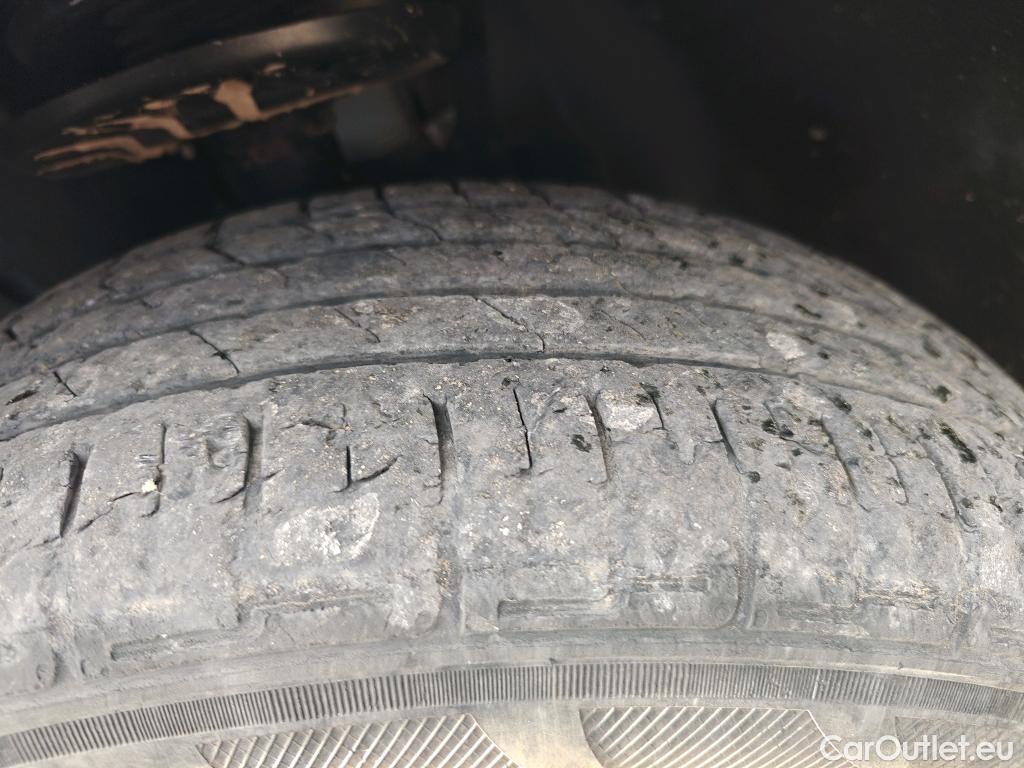  Opel  Combo OPEL  Life / 2018 / 5P / combi 1.5 TD 75kW (100CV) S/S Edition L (IND) #48