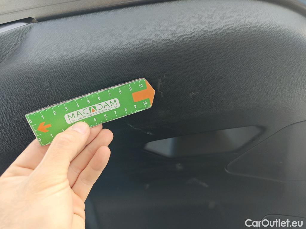  Citroen  DS3 DS DS 3 Crossback / 2018 / 5P / todoterreno PureTech 73 kW Manual SO CHIC #9