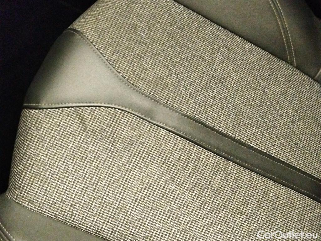  Peugeot  3008 PEUGEOT  Hybrid / 2016 / 5P / todoterreno 225 e-EAT8 Allure #15