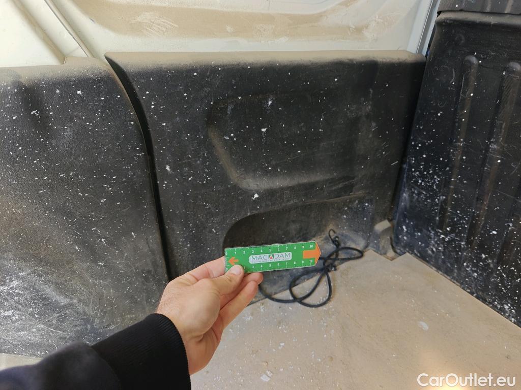  Peugeot  Partner PEUGEOT  / 2018 / 3P / furgón derivado de turismo Pro Standard 600kg BlueHDi 73kW (AC) #76