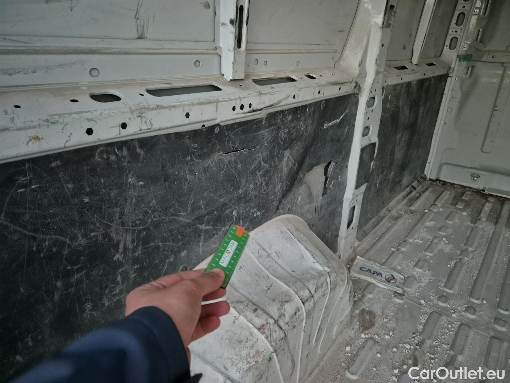  Peugeot  Boxer PEUGEOT  / 2014 / 4P / furgón 333 L2 H1 BHDI 103kW (140CV) S&S 6 V. M (AC) #28