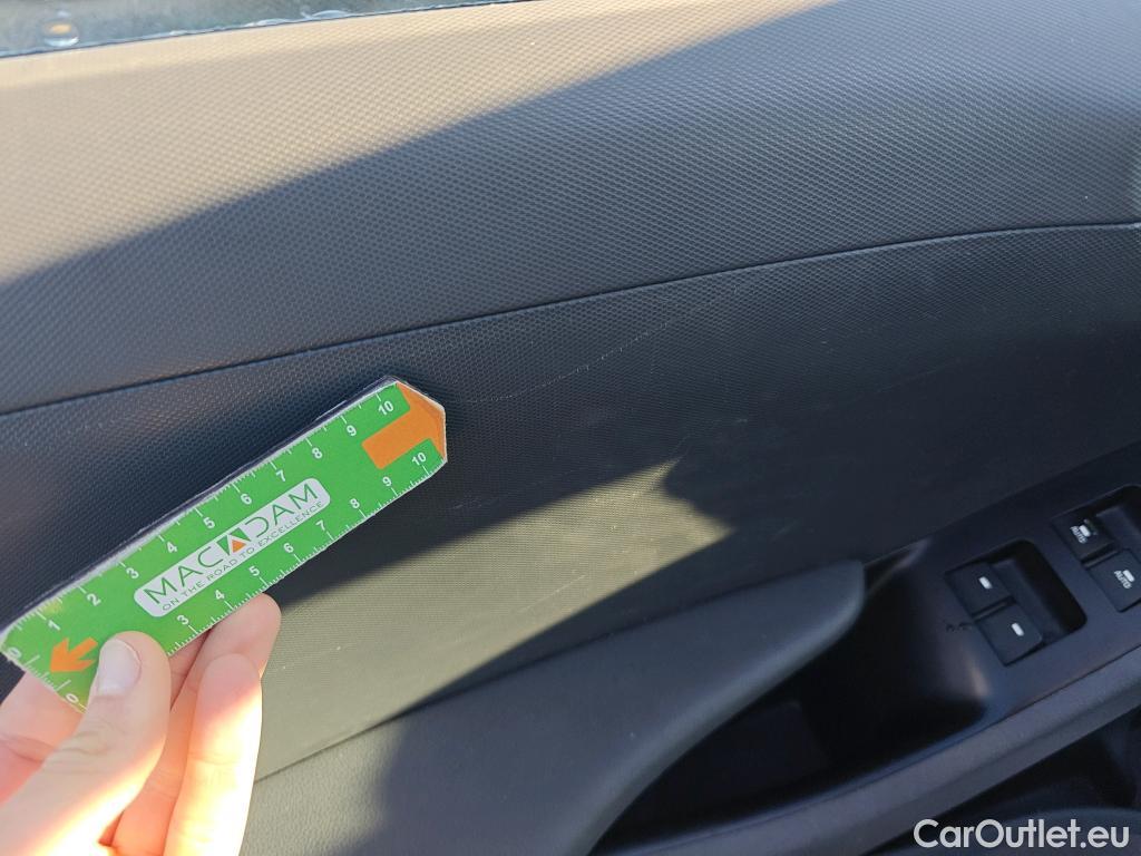  Hyundai   Ioniq HYUNDAI / 2016 / 5P / berlina con portón 1.6 GDI HEV Tecno DCT (AC) #15