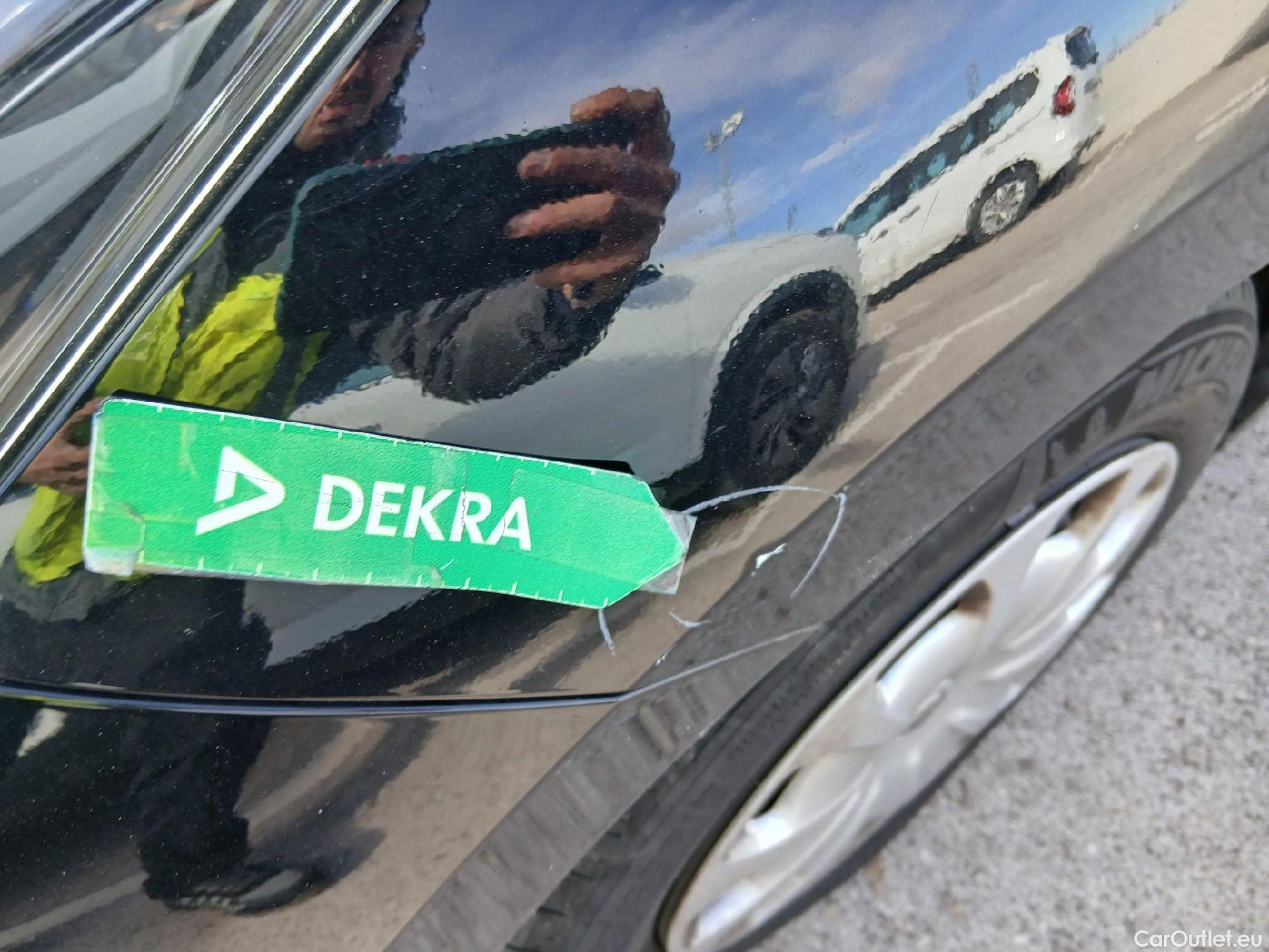  Nissan  Micra NISSAN  / 2017 / 5P / berlina con portón IG-T 68 kW (92 CV) E6D-F Acenta Sprint #11