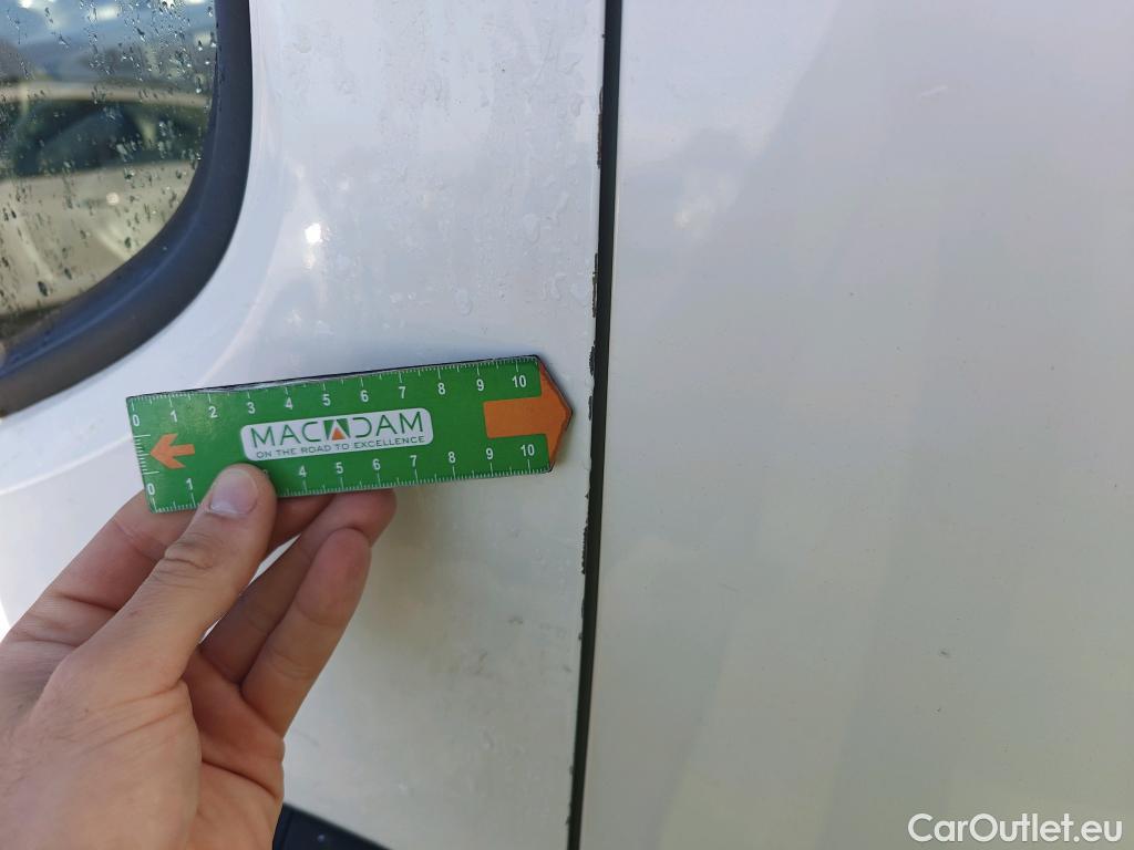  Peugeot  Partner PEUGEOT  / 2018 / 3P / furgón derivado de turismo Pro Standard 600kg BlueHDi 73kW (AC) #25