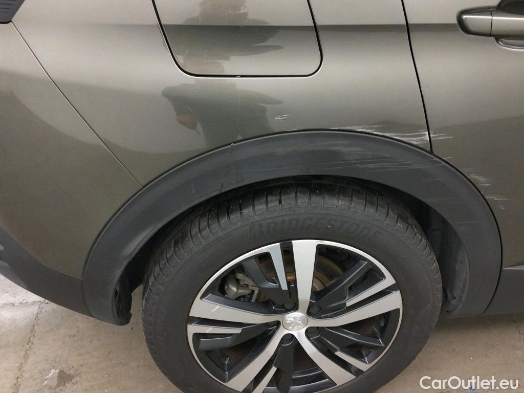  Peugeot  3008 PEUGEOT  Hybrid / 2016 / 5P / todoterreno 225 e-EAT8 Allure #25