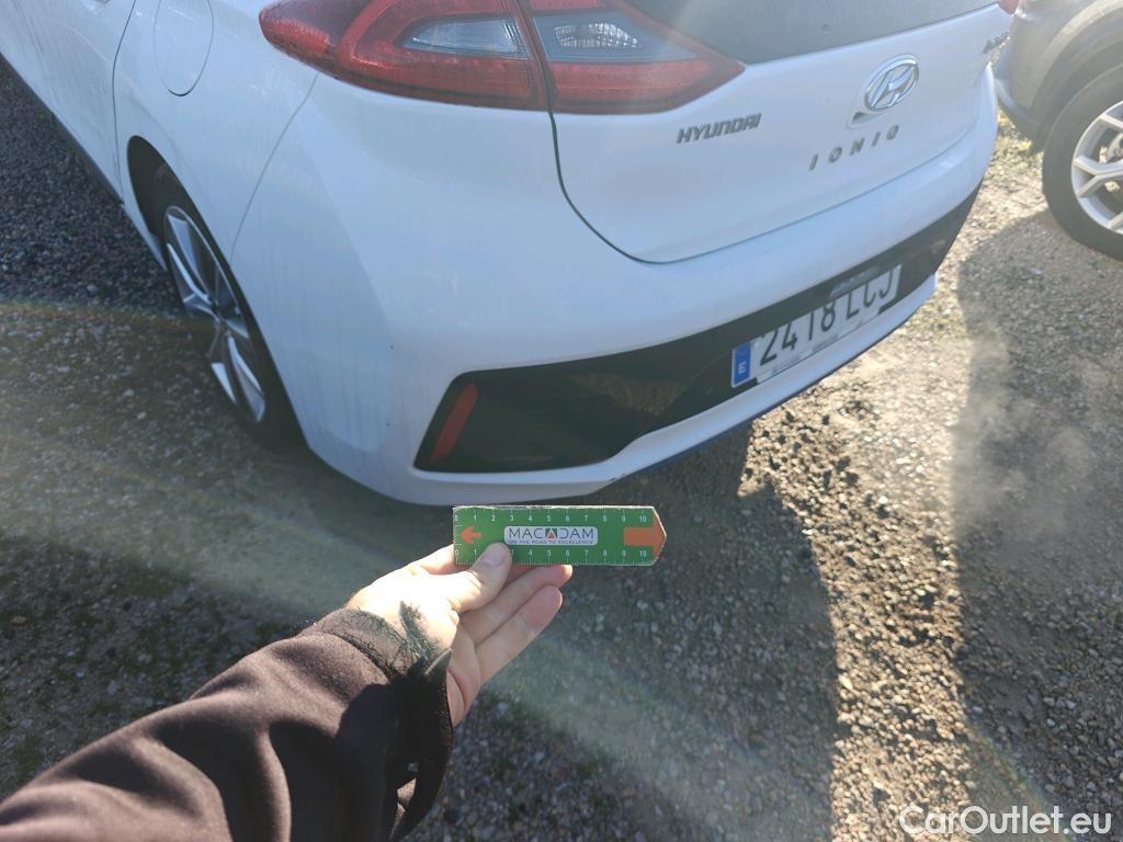  Hyundai   Ioniq HYUNDAI / 2016 / 5P / berlina con portón 1.6 GDI HEV Tecno DCT (AC) #26