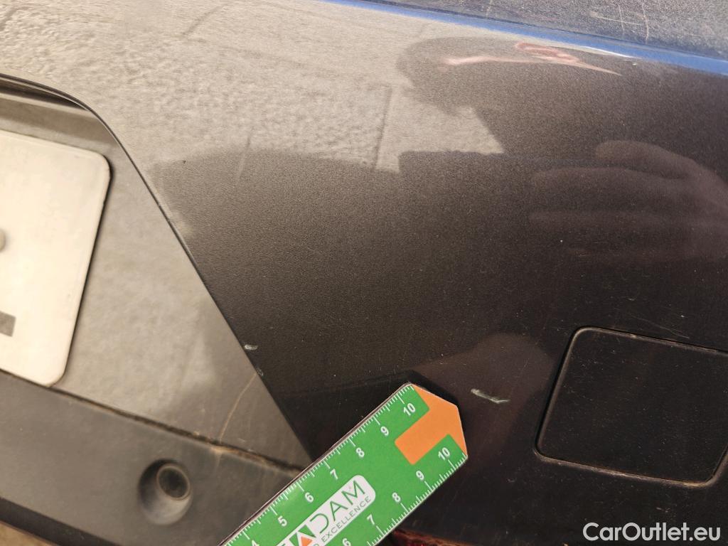  Peugeot  508 PEUGEOT  / 2018 / 5P / berlina con portón 5P Business Line BlueHDi 130 EAT8 (AC) #31