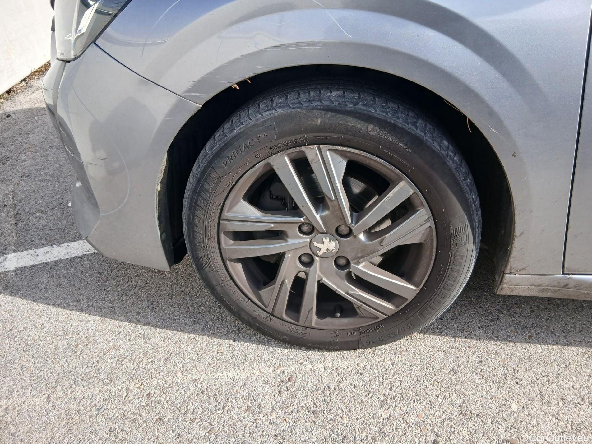  Peugeot  208 PEUGEOT  / 2019 / 5P / berlina con portón PureTech 73kW (100CV) Active Pack #10