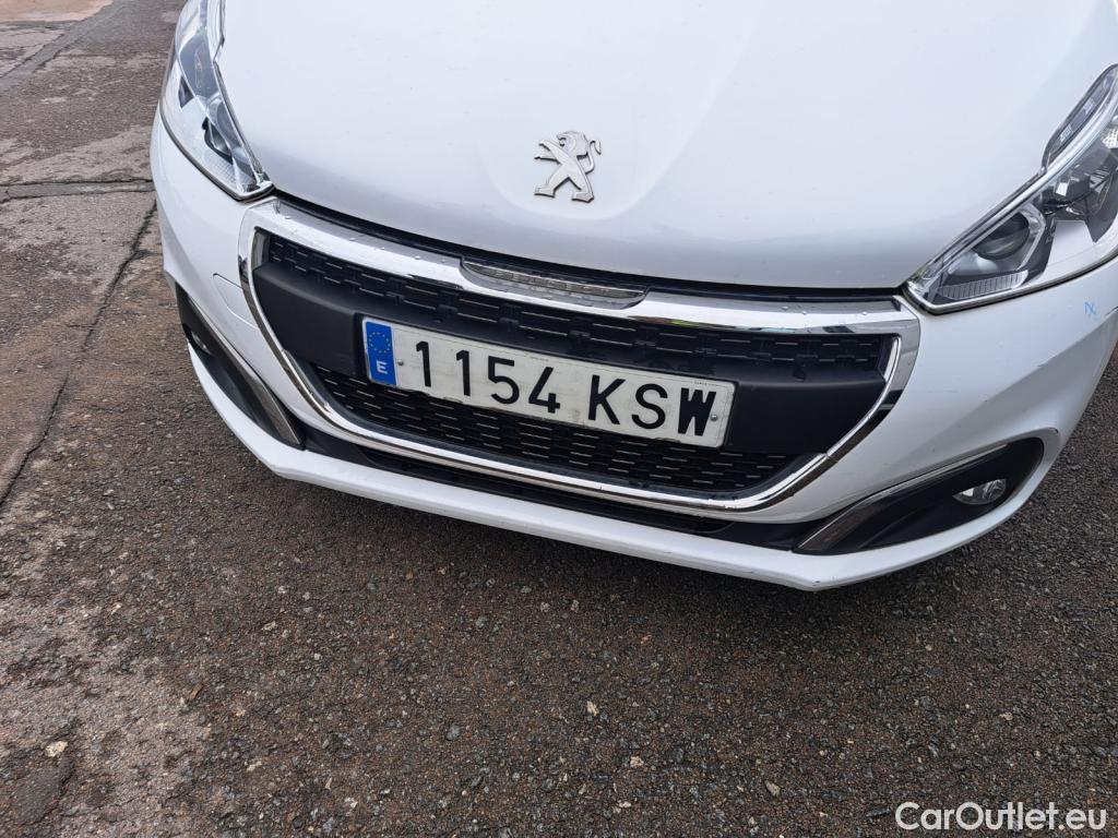  Peugeot  208 PEUGEOT  / 2015 / 5P / berlina con portón 5P Signature 1.2L PureTech 81KW (110CV) (AC) #22