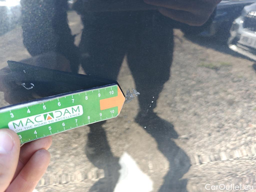  KIA  Sportage KIA  1.6MHEV Drive 100kW(136CV) 4x2(Crist Tintados) #21