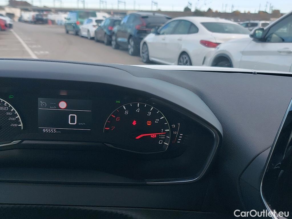  Peugeot  2008 PEUGEOT  / 2019 / 5P / todoterreno Active Pack Puretech 100 S&S BVM6 #9