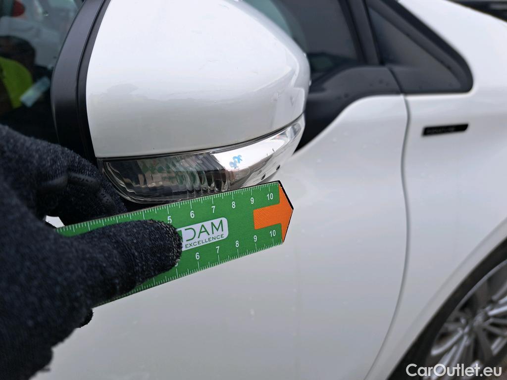  Peugeot  208 PEUGEOT  / 2015 / 5P / berlina con portón 5P Signature 1.2L PureTech 81KW (110CV) (AC) #33