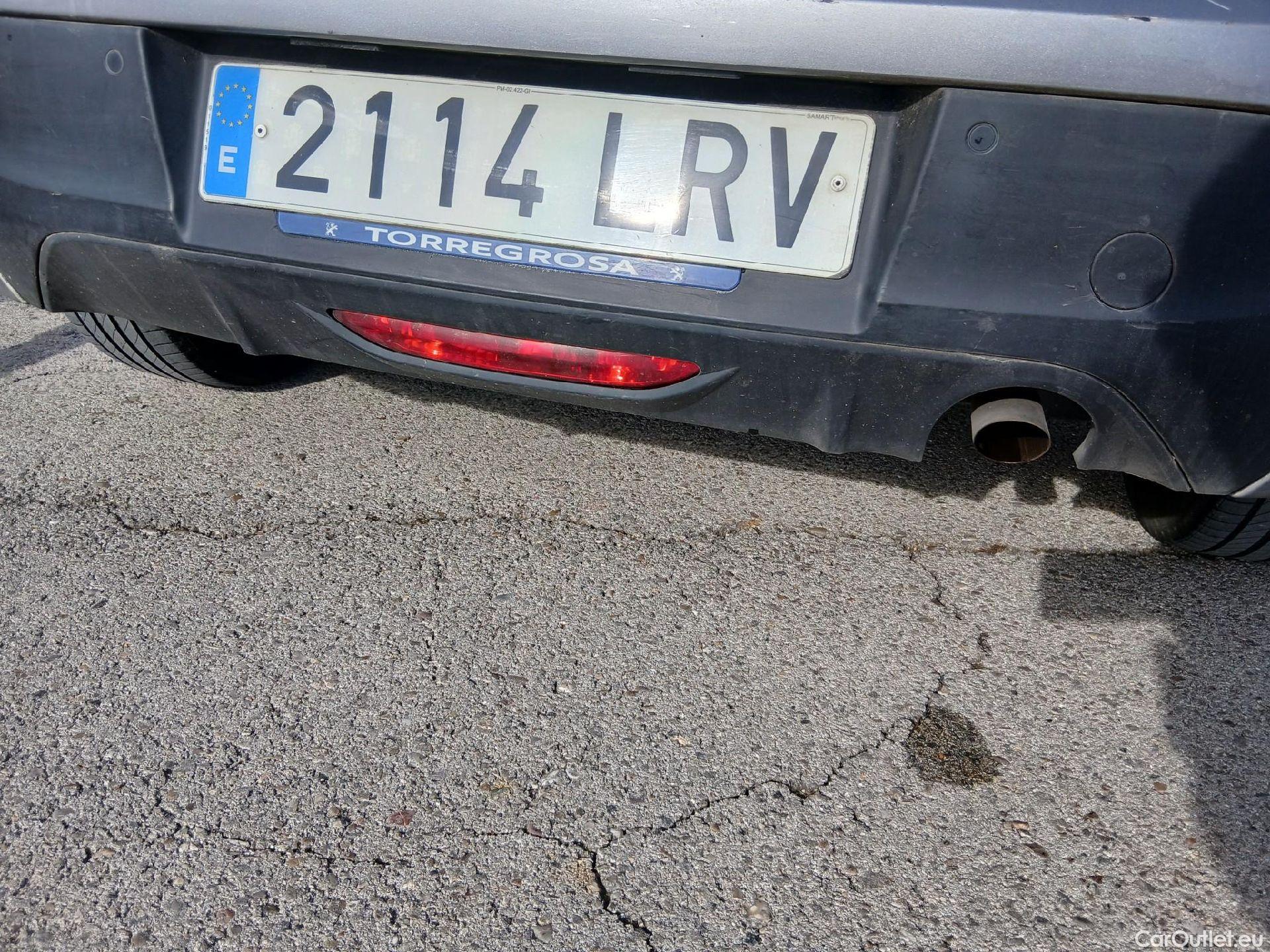  Peugeot  208 PEUGEOT  / 2019 / 5P / berlina con portón PureTech 73kW (100CV) Active Pack #28