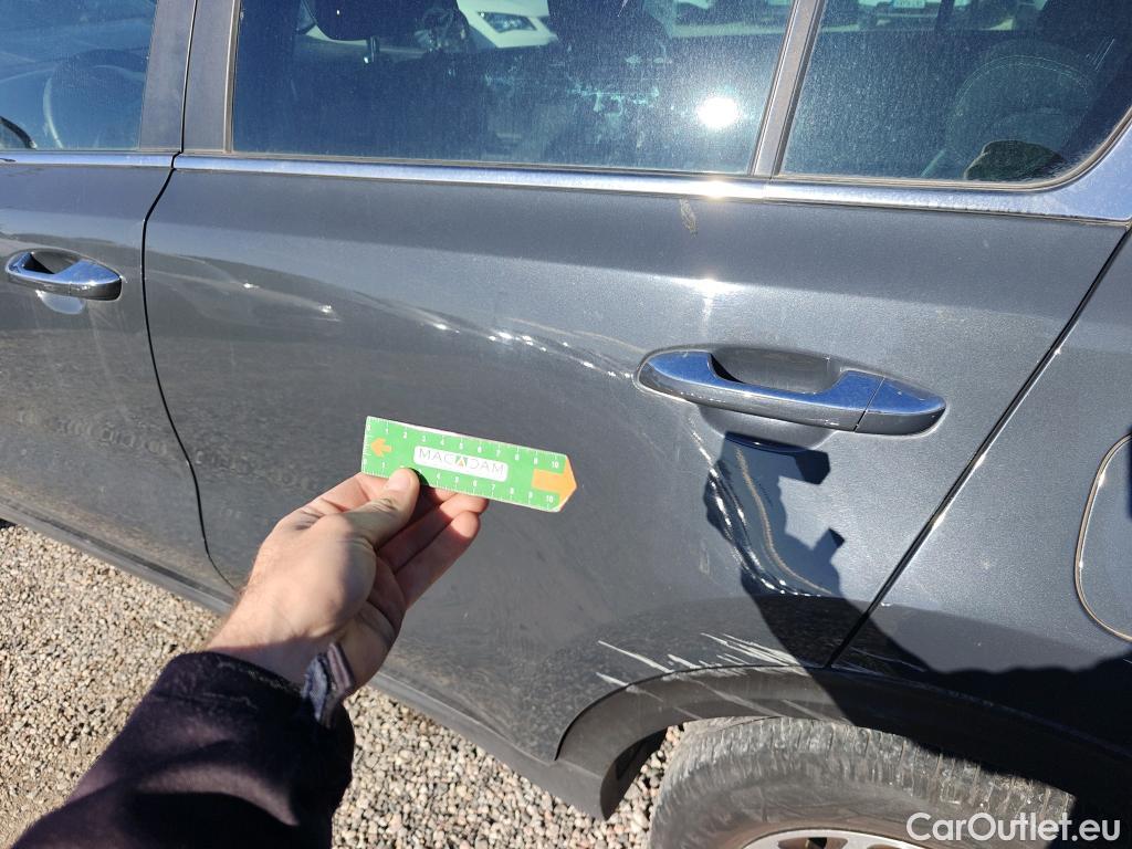  KIA  Sportage KIA  1.6MHEV Drive 100kW(136CV) 4x2(Crist Tintados) #4