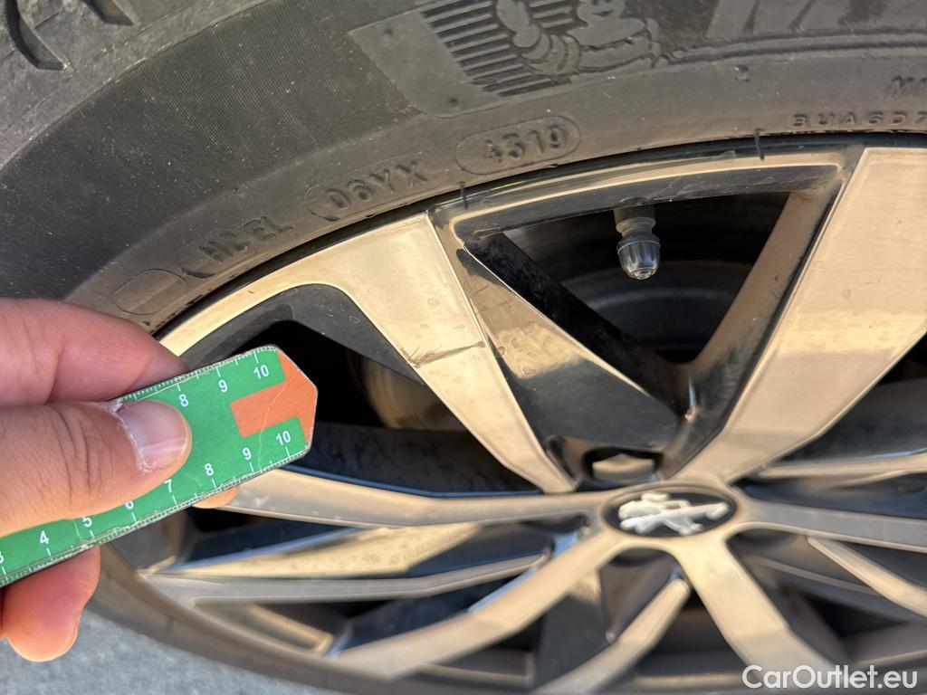  Peugeot  508 PEUGEOT  / 2018 / 5P / berlina con portón 5P GT Line BlueHDi 120kW (160) S&S EAT8 #8