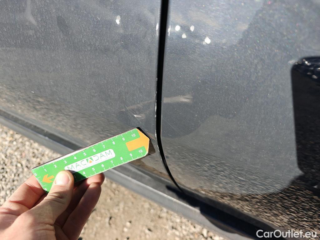  KIA  Sportage KIA  1.6MHEV Drive 100kW(136CV) 4x2(Crist Tintados) #22