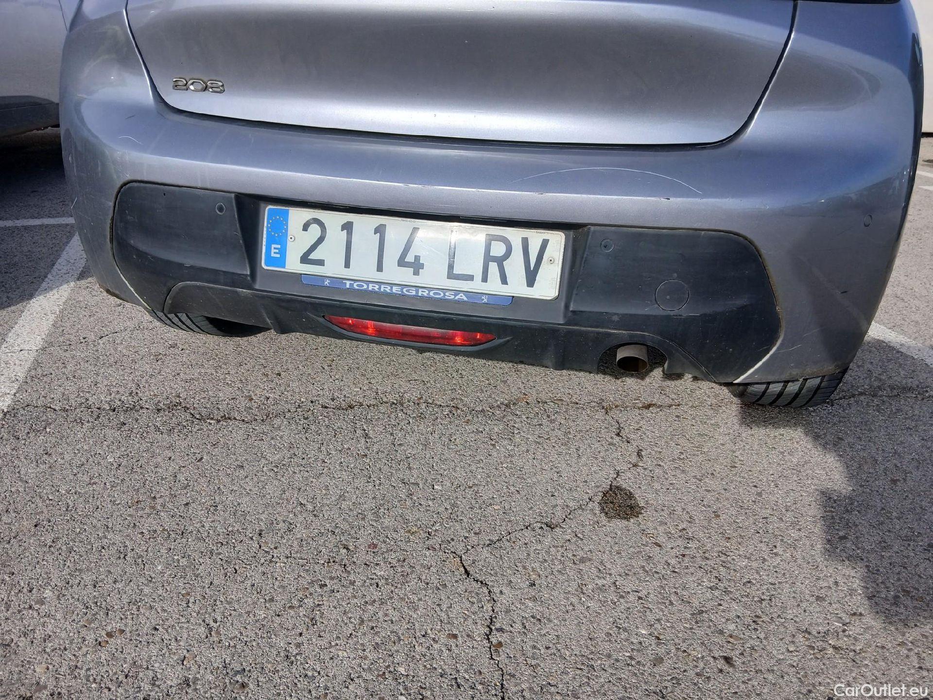  Peugeot  208 PEUGEOT  / 2019 / 5P / berlina con portón PureTech 73kW (100CV) Active Pack #26