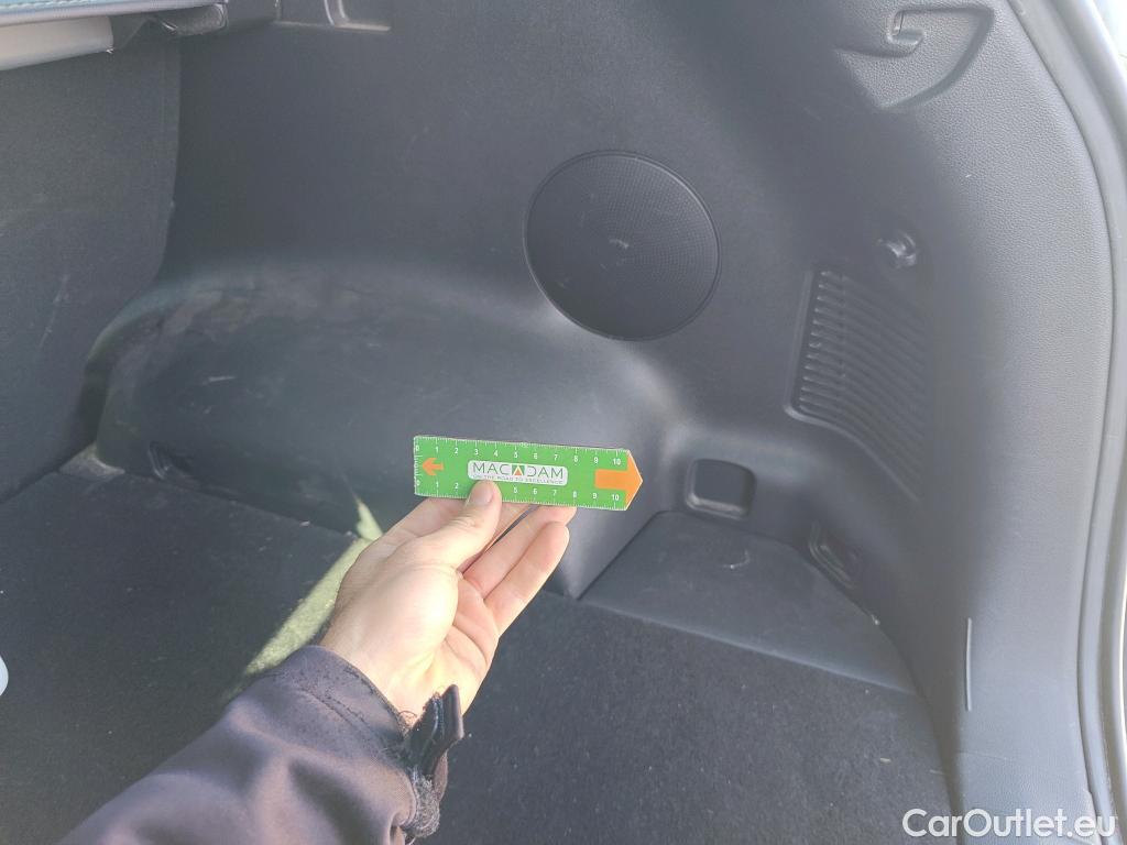  KIA  Sportage KIA  1.6MHEV Drive 100kW(136CV) 4x2(Crist Tintados) #35