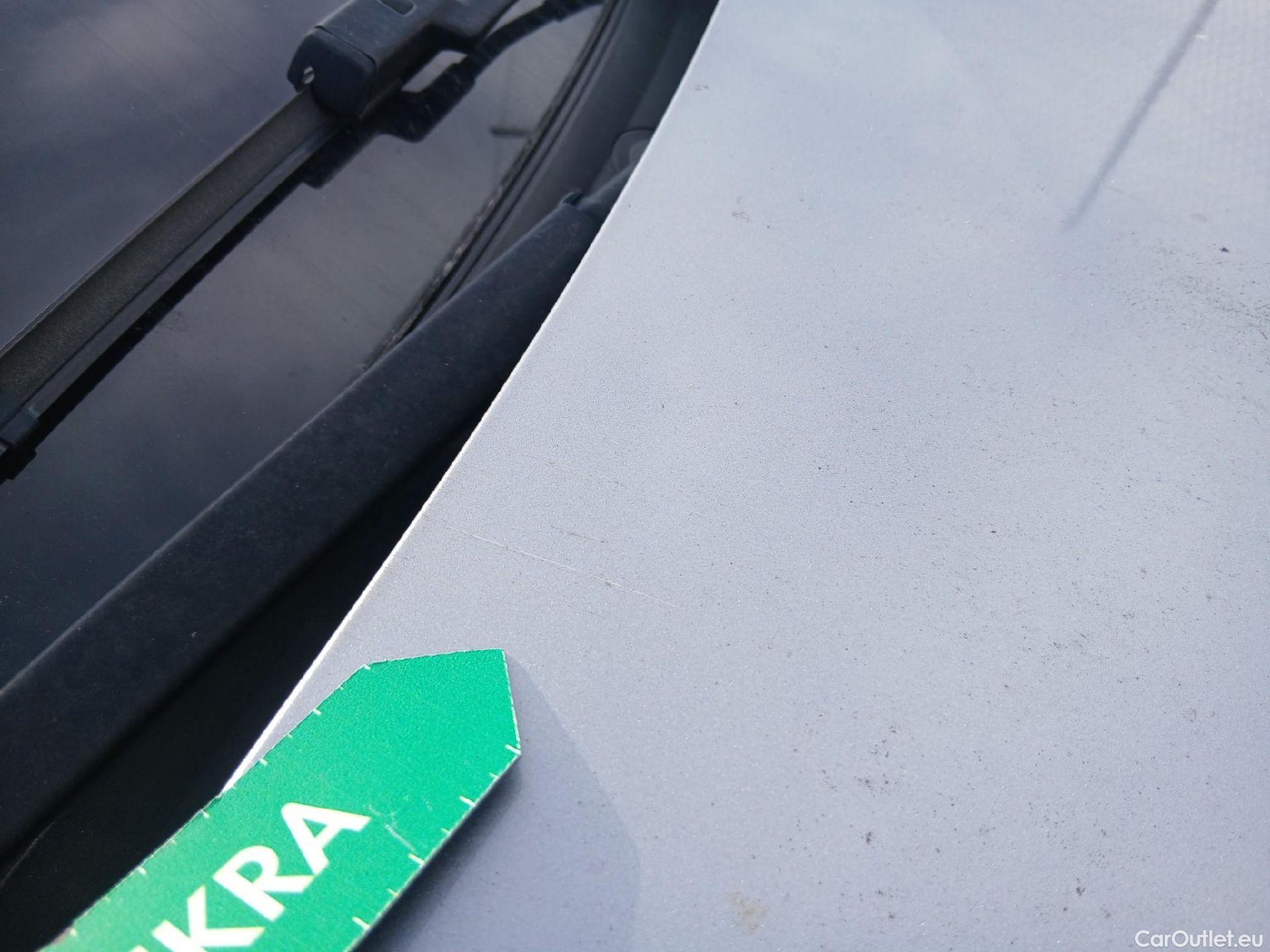  Peugeot  208 PEUGEOT  / 2019 / 5P / berlina con portón PureTech 73kW (100CV) Active Pack #55