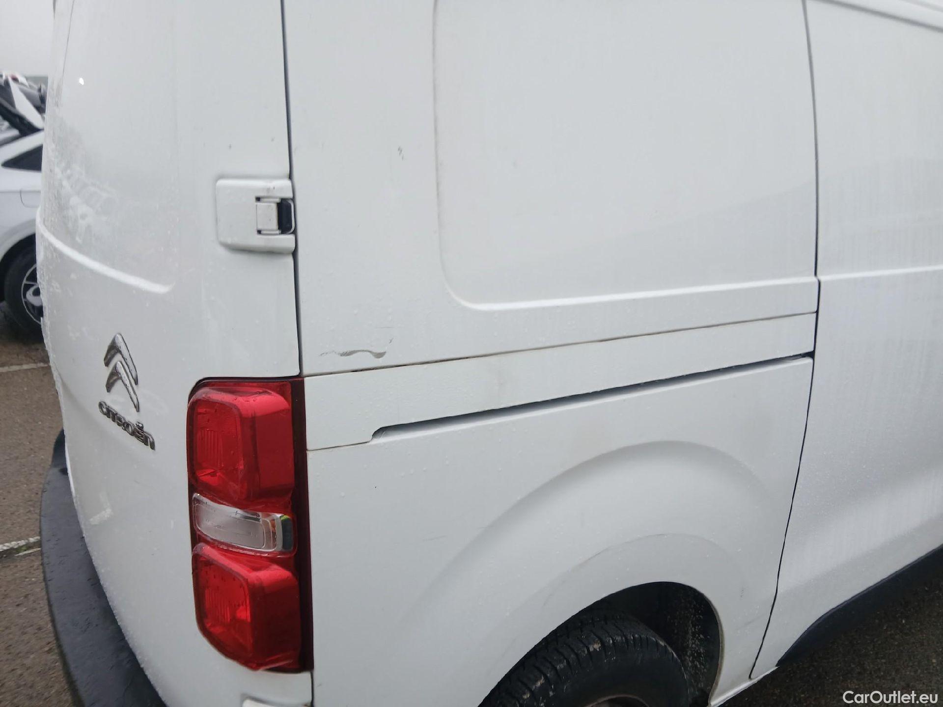  Citroen  Jumpy CITROEN  / 2016 / 4P / furgón Talla M BlueHDi 120 S&S 6v Club (CA) #20