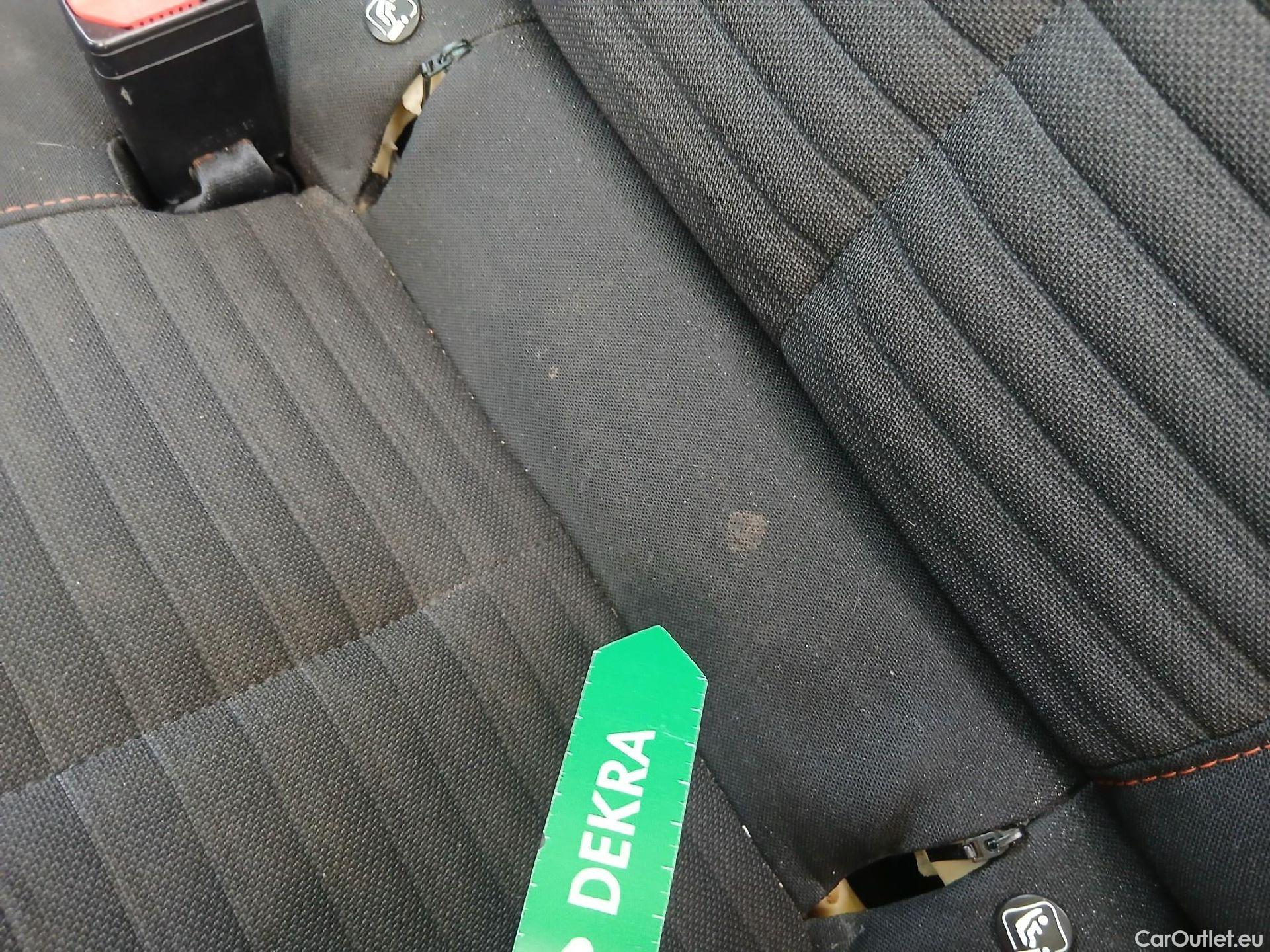  Peugeot  208 PEUGEOT  / 2019 / 5P / berlina con portón PureTech 73kW (100CV) Active Pack #63