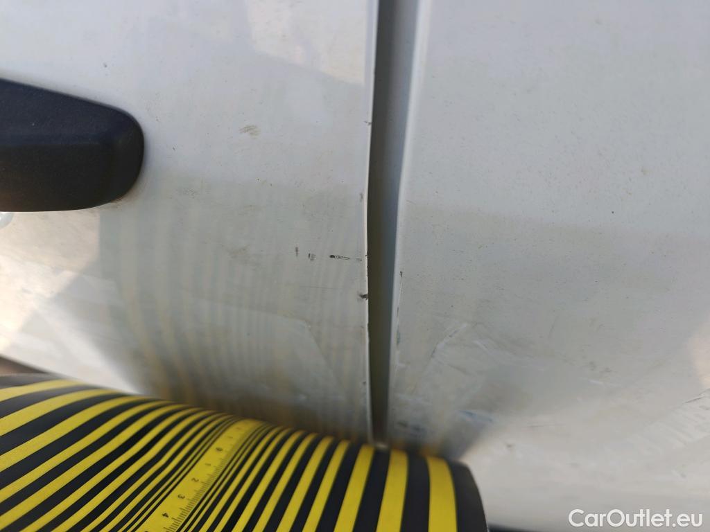  Citroen  Berlingo CITROEN  / 2018 / 4P / monovolumen compacto Talla M BlueHDi 100 S&S LIVE #21