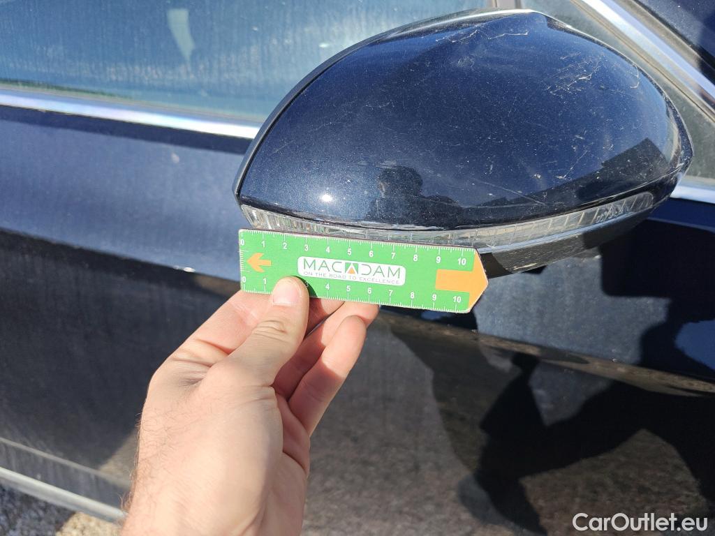  Volkswagen  Passat VOLKSWAGEN  / 2014 / 5P / familiar Sport 2.0 TDI 140kW (190CV) DSG Variant #36