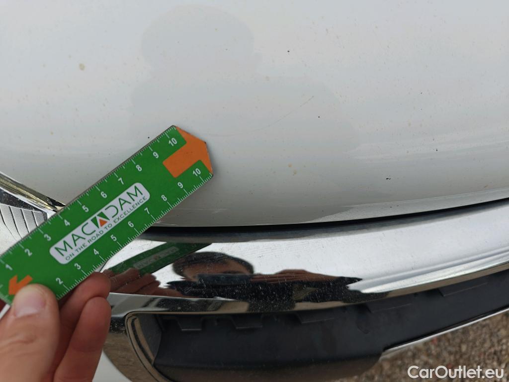  Peugeot  208 PEUGEOT  / 2015 / 5P / berlina con portón 5P Signature 1.2L PureTech 81KW (110CV) #8