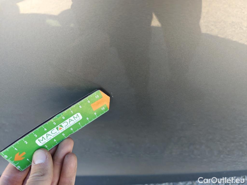  Land Rover  Discovery LAND ROVER  Sport / 2019 / 5P / todoterreno 2.0D eD4 150 PS FWD Manual Standard #24