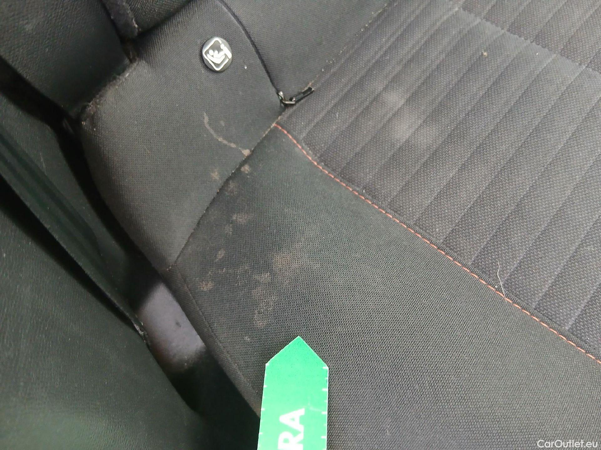  Peugeot  208 PEUGEOT  / 2019 / 5P / berlina con portón PureTech 73kW (100CV) Active Pack #62