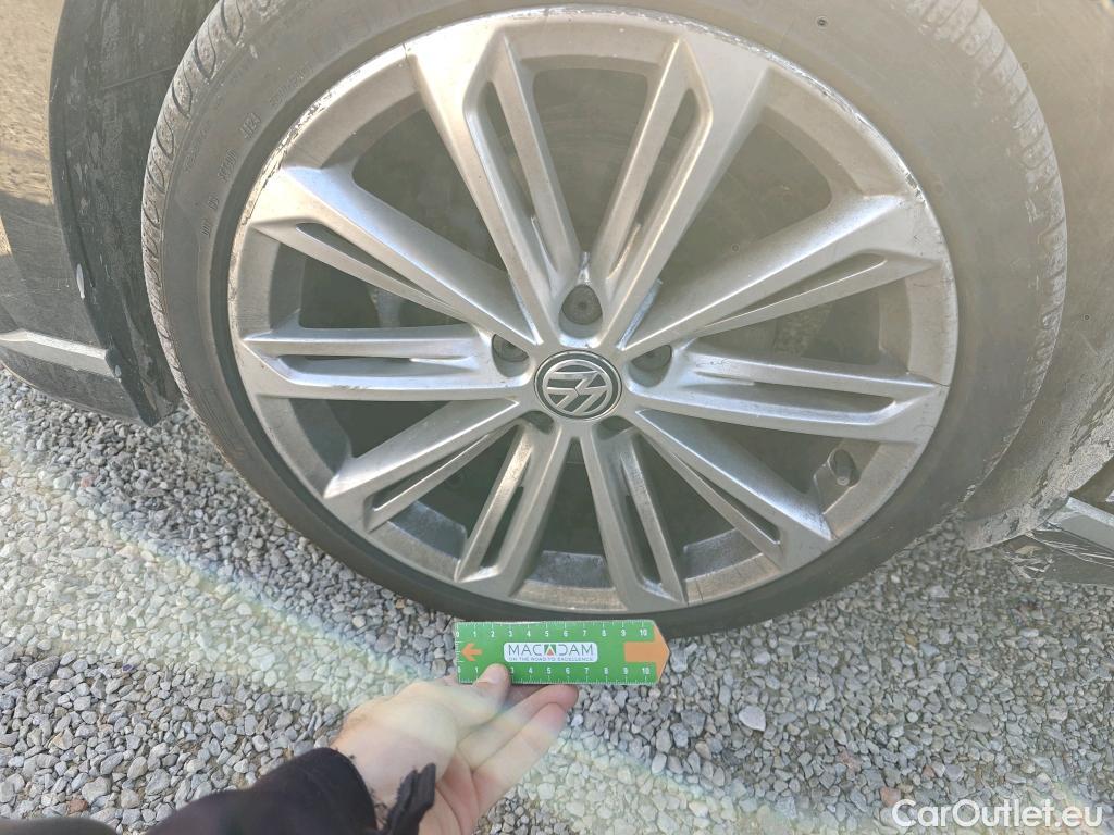  Volkswagen  Passat VOLKSWAGEN  / 2014 / 5P / familiar Sport 2.0 TDI 140kW (190CV) DSG Variant #43