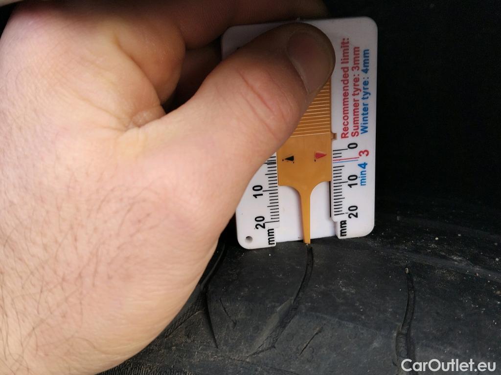  Renault  Megane RENAULT Mégane / 2015 / 5P / berlina con portón Life Blue dCi 70kW (95CV) #20