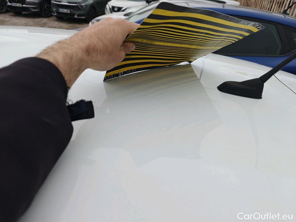  Peugeot  208 PEUGEOT  / 2015 / 5P / berlina con portón 5P Signature 1.2L PureTech 81KW (110CV) #12